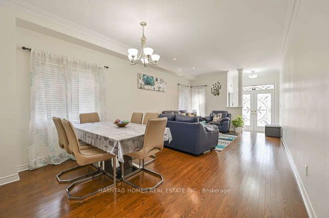 55 Appleaire Crescent
