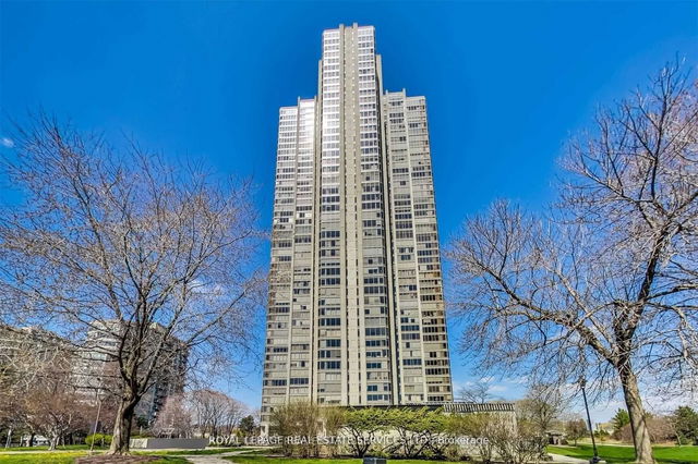 212 - 2045 Lake Shore Boulevard