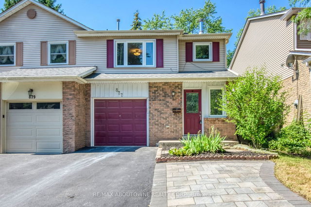877 Sweetwater Crescent