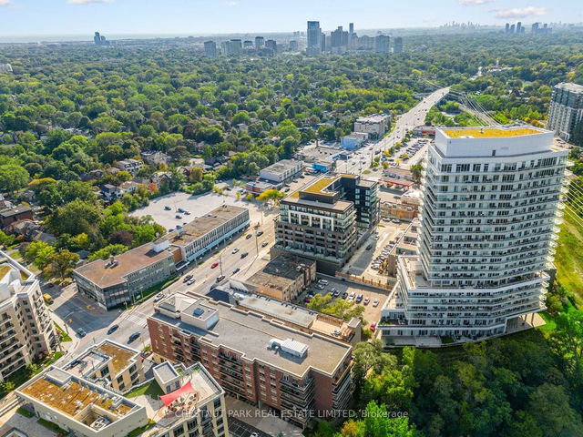 601 - 4208 Dundas Street
