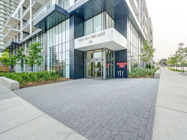 909 - 70 Annie Craig Drive