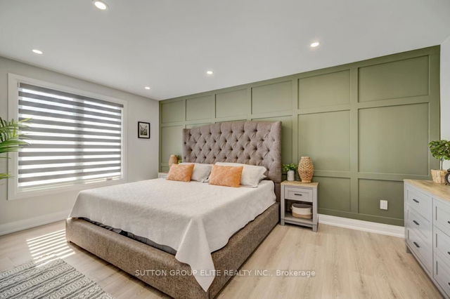 775 Consort Crescent