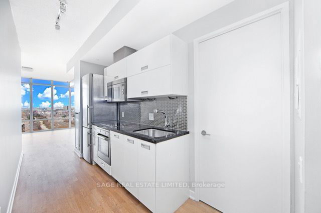 1901 - 88 Park Lawn Road