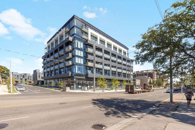 616 - 4208 Dundas Street