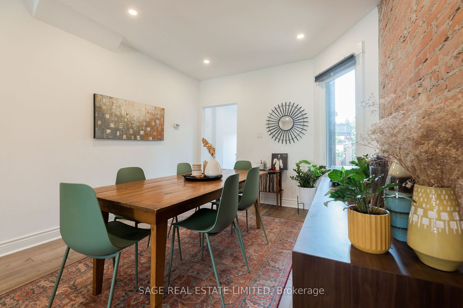 Listing Image 7