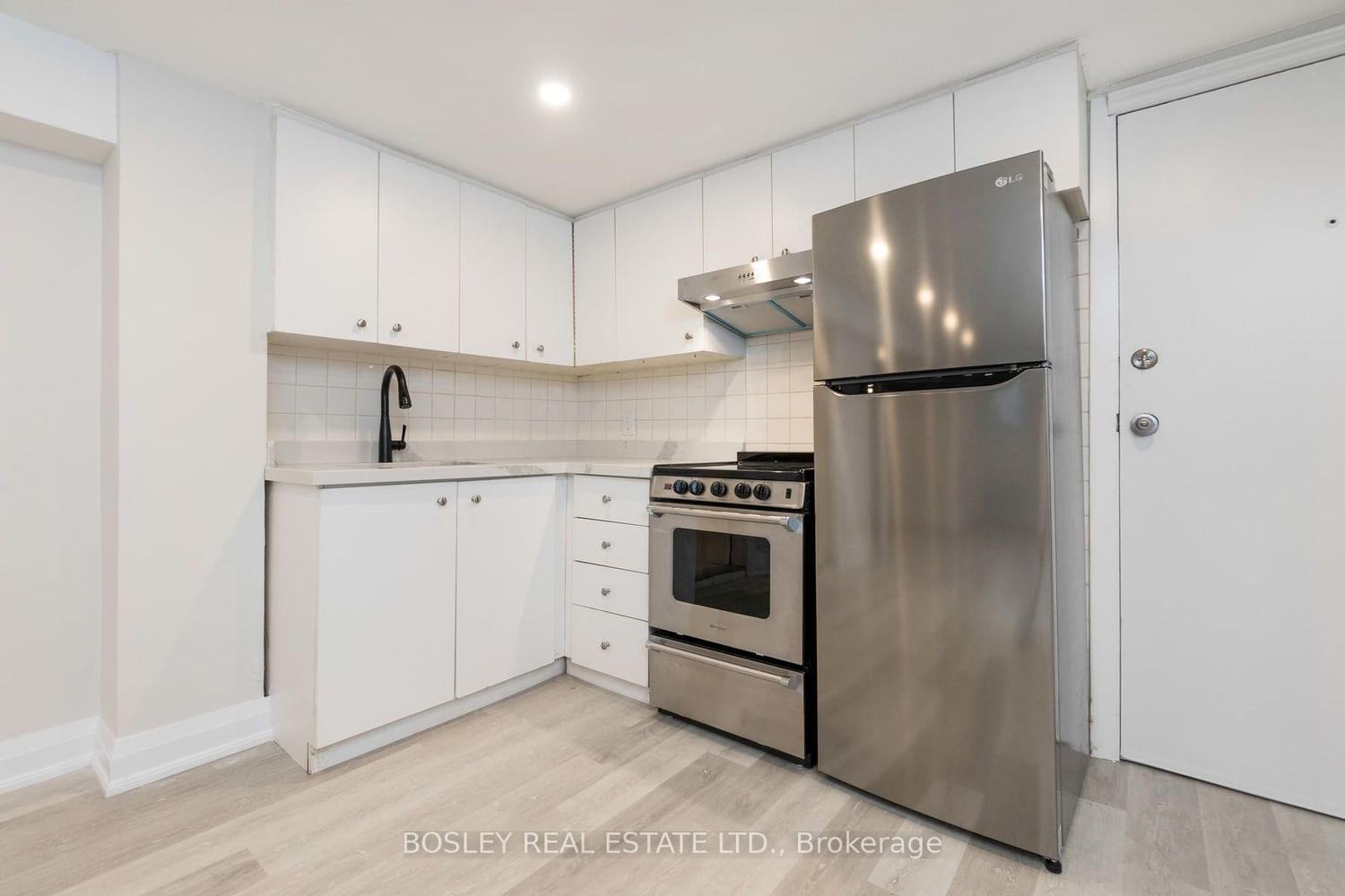 Semi-Detached House leased at 4-16 Parkway Avenue, Toronto, Roncesvalles, M6R 1T5 - MLS: W7033776