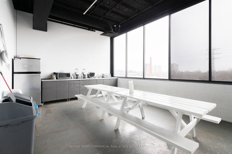 301 - 670 Caledonia Rd, Toronto, M6E 4V9 | Image 3