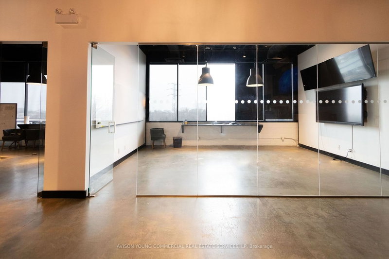 301 - 670 Caledonia Rd, Toronto, M6E 4V9 | Image 2