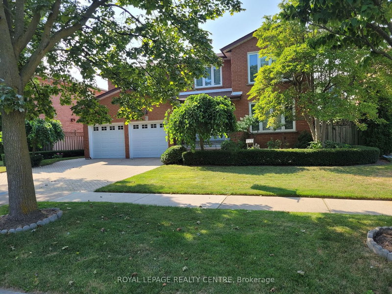 1469 Brentano Blvd, Mississauga, L4X 1A2 | Image 2