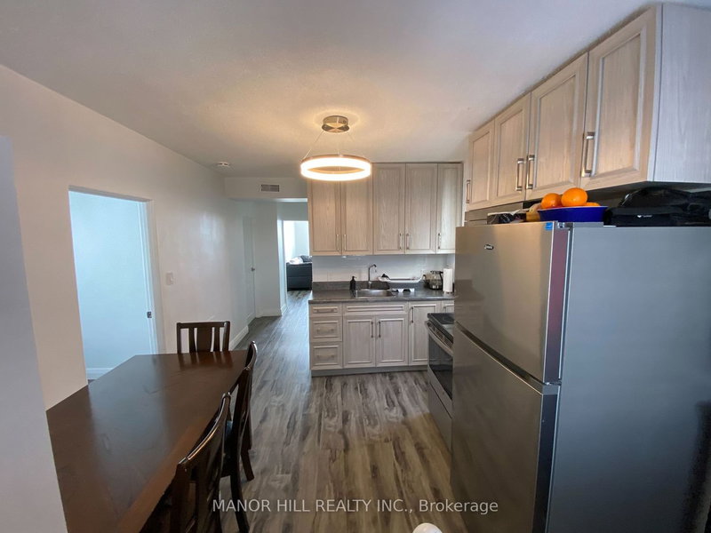 #2 - 929 Lakeshore Rd E, Mississauga, L5E 1E3 | Image 2