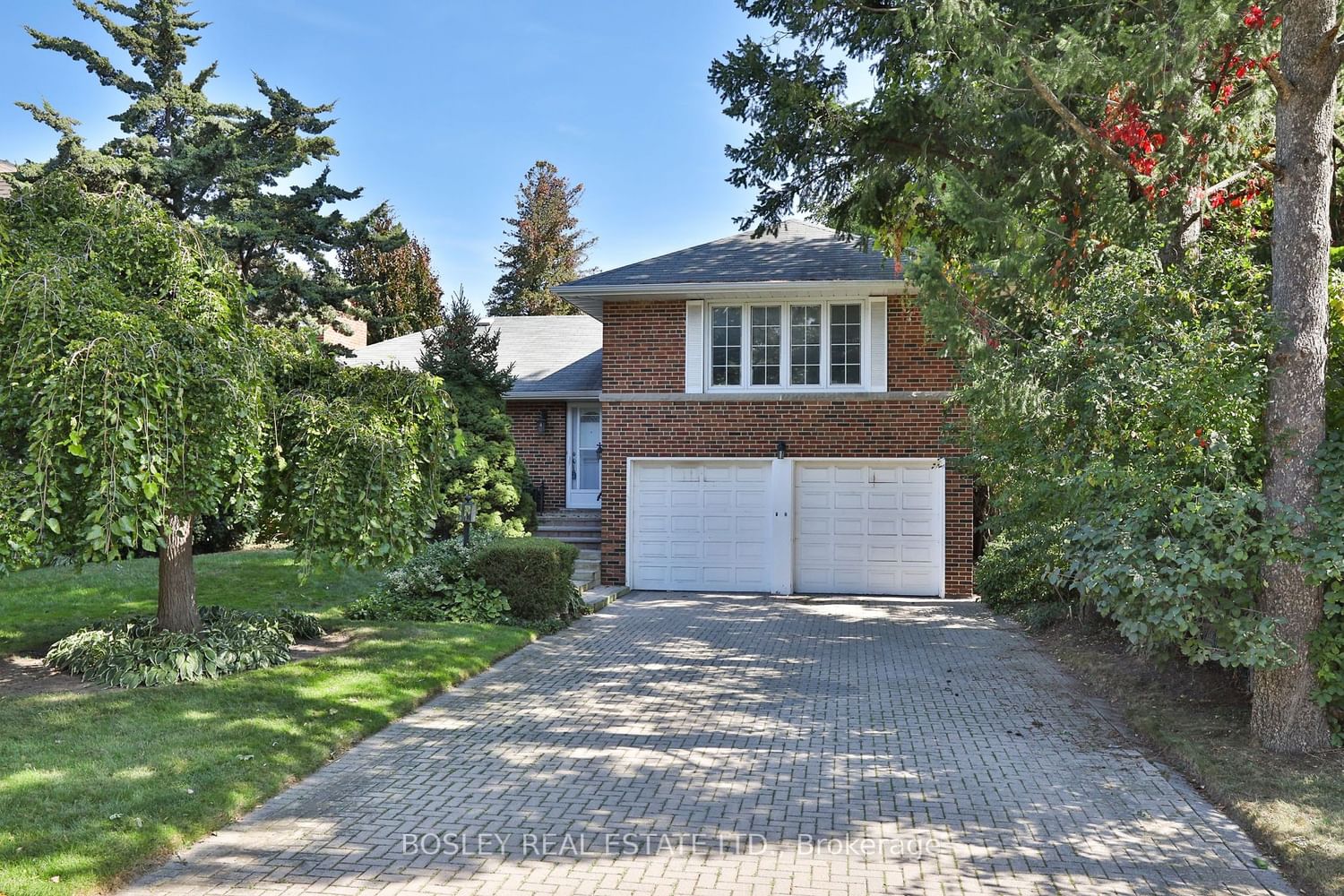 Detached House sold at 4 Cranleigh Court, Toronto, Edenbridge-Humber Valley, M9A 3Y3 - MLS: W7039536