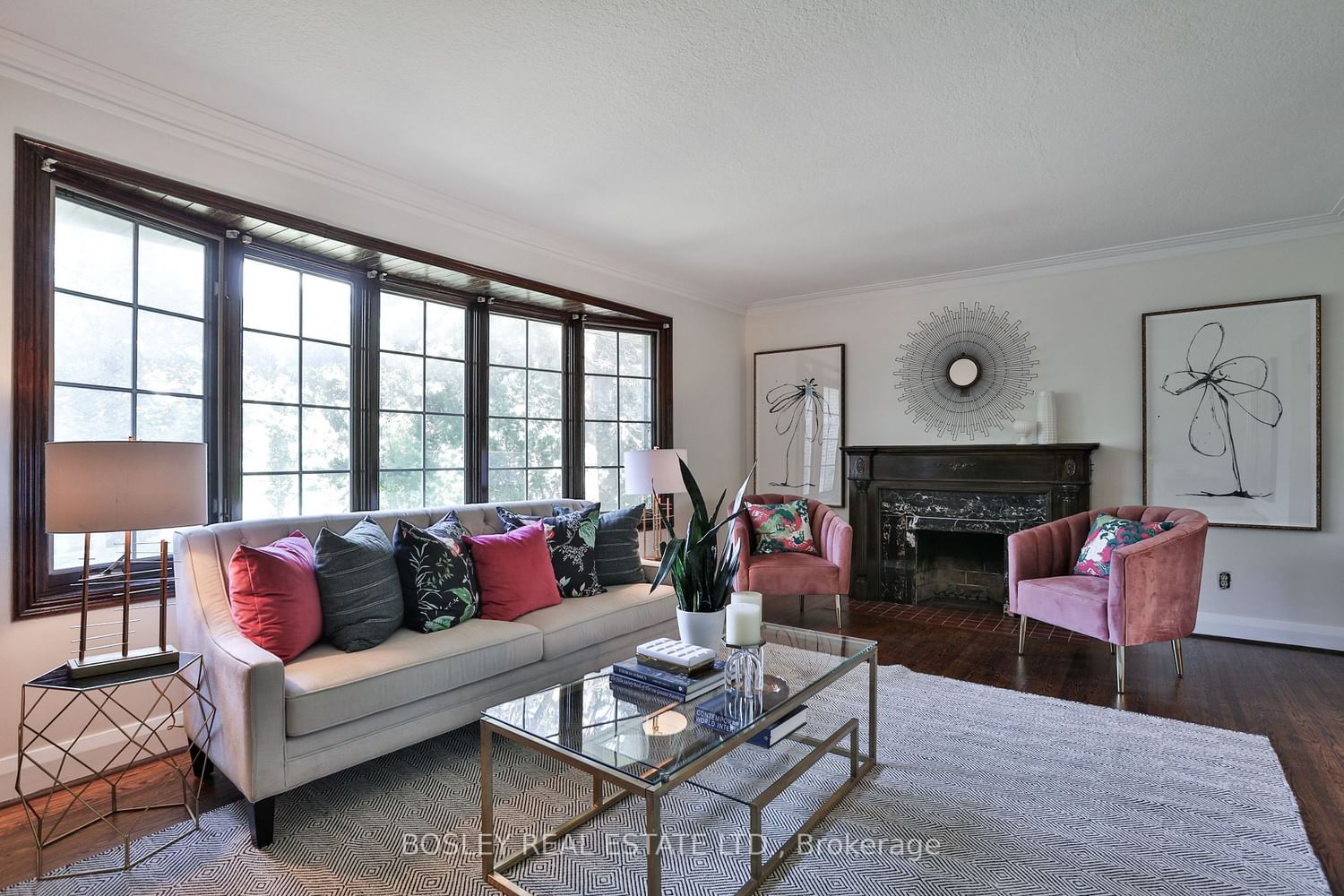 Detached House sold at 4 Cranleigh Court, Toronto, Edenbridge-Humber Valley, M9A 3Y3 - MLS: W7039536