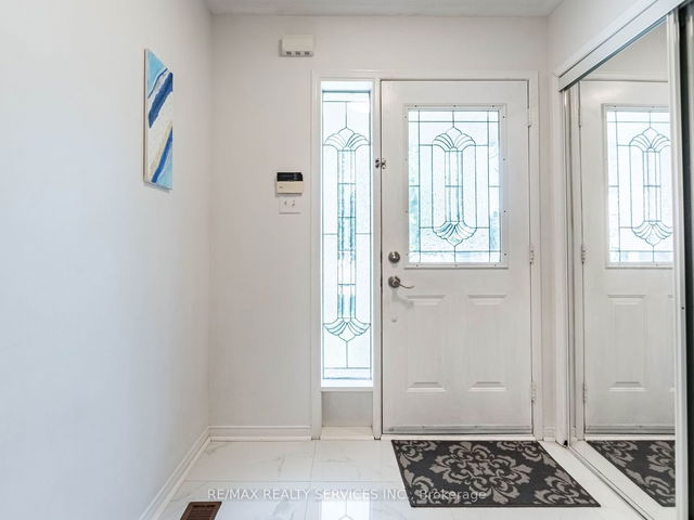 28 Plum Hollow Court