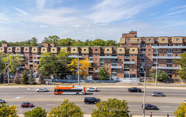 208 - 3025 The Credit Woodlands N/A