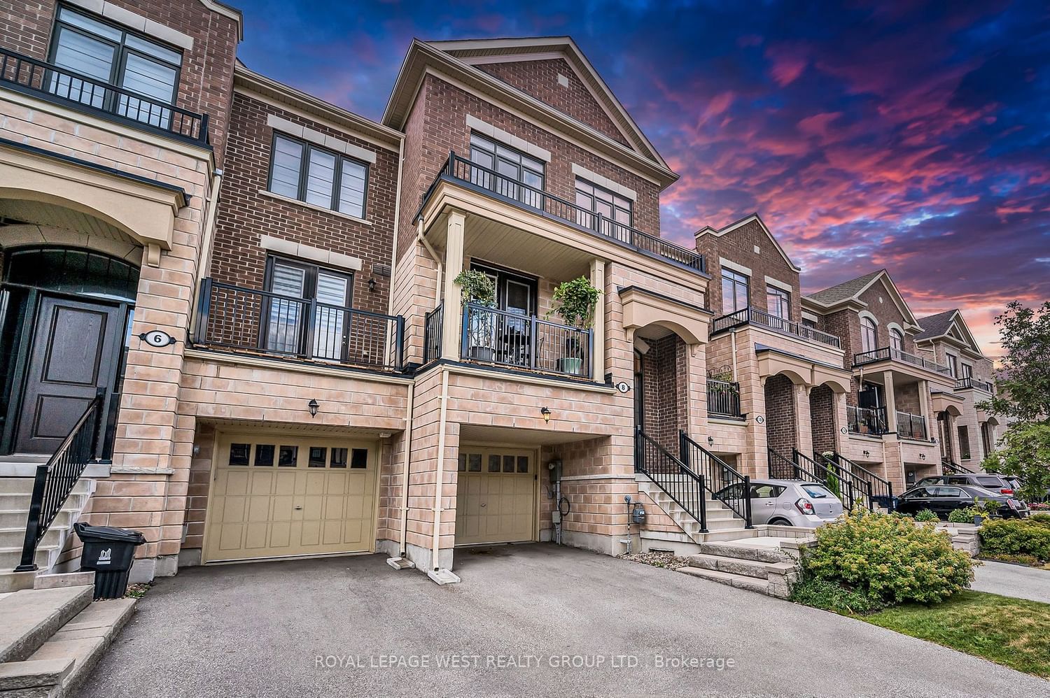 Townhouse sold at 102-8 Augustus Terrace, Toronto, Islington-City Centre West, M8Z 0E4 - MLS: W7041158