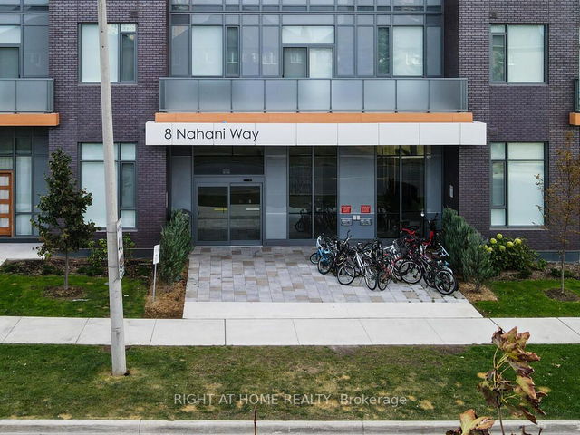 2218 - 8 Nahani Way