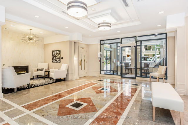 406 - 2 Aberfoyle Crescent