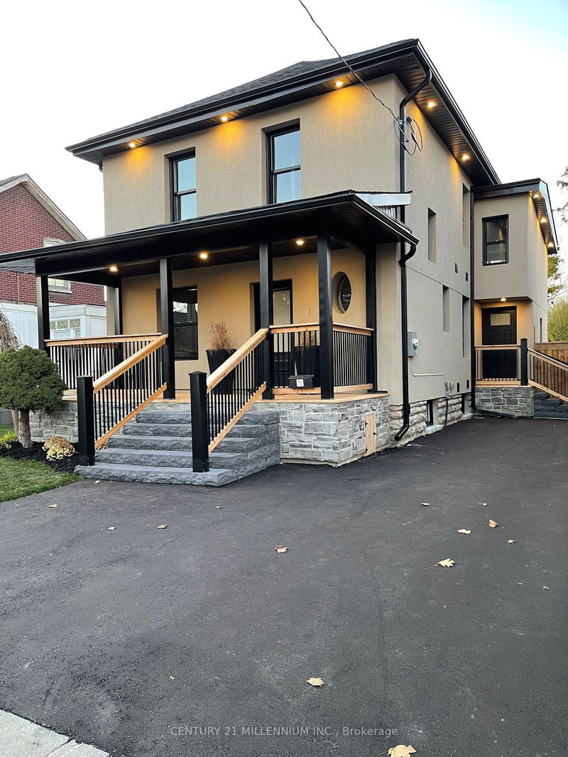 home for sale on 72 Nelson Street W