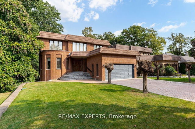 18 North Park Drive