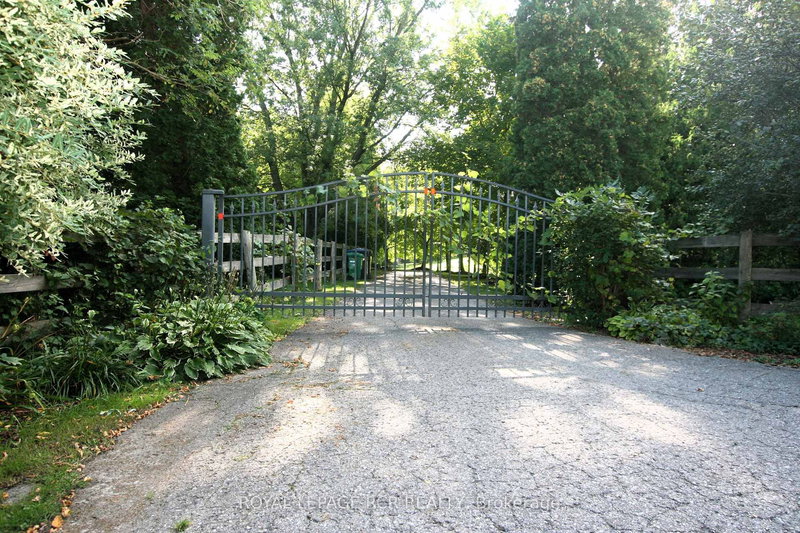 14902 Mount Pleasant Rd, Caledon, L7E 3M3 | Image 3