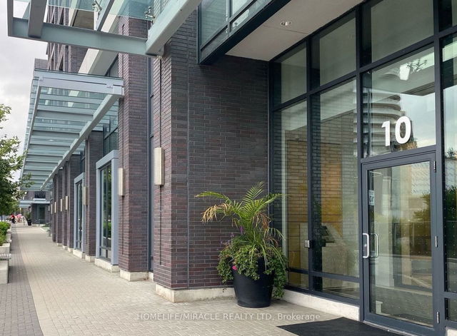 310 - 10 Gibbs Road