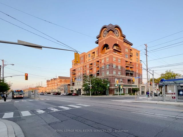 211 - 3563 Lake Shore Boulevard