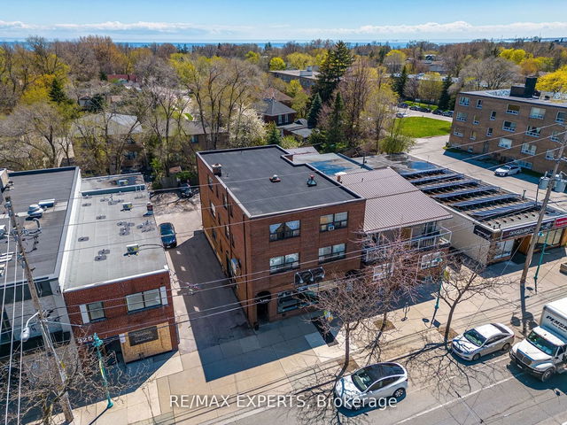 3261 Lakeshore Boulevard