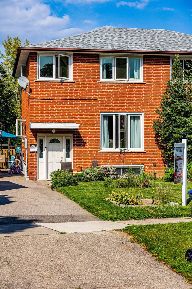 1233 Bray Court