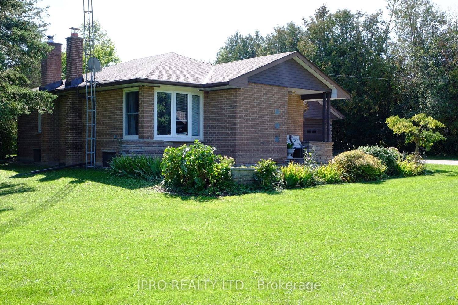 Listing Image 3