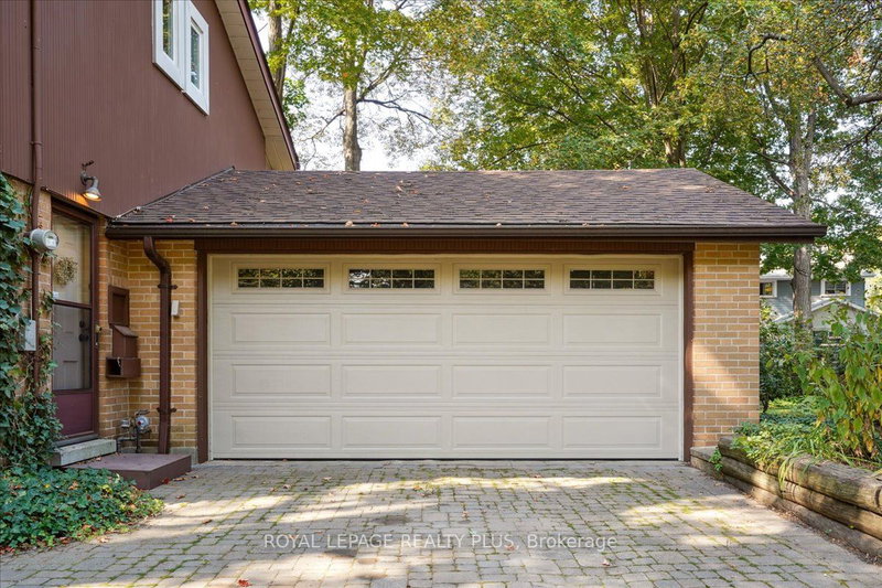 1915 Delaney Dr, Mississauga, L5J 3L2 | Image 3