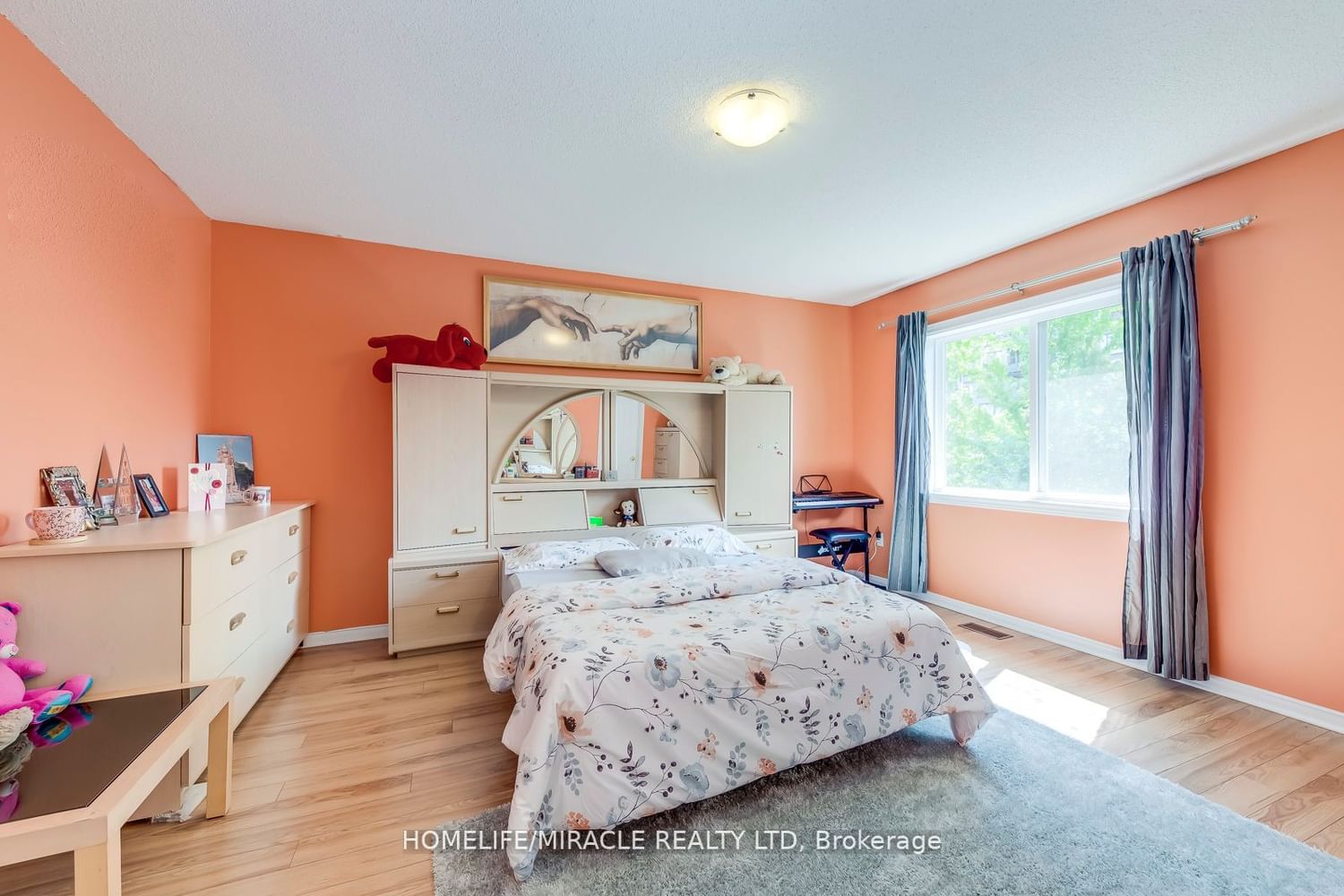Listing Image 22