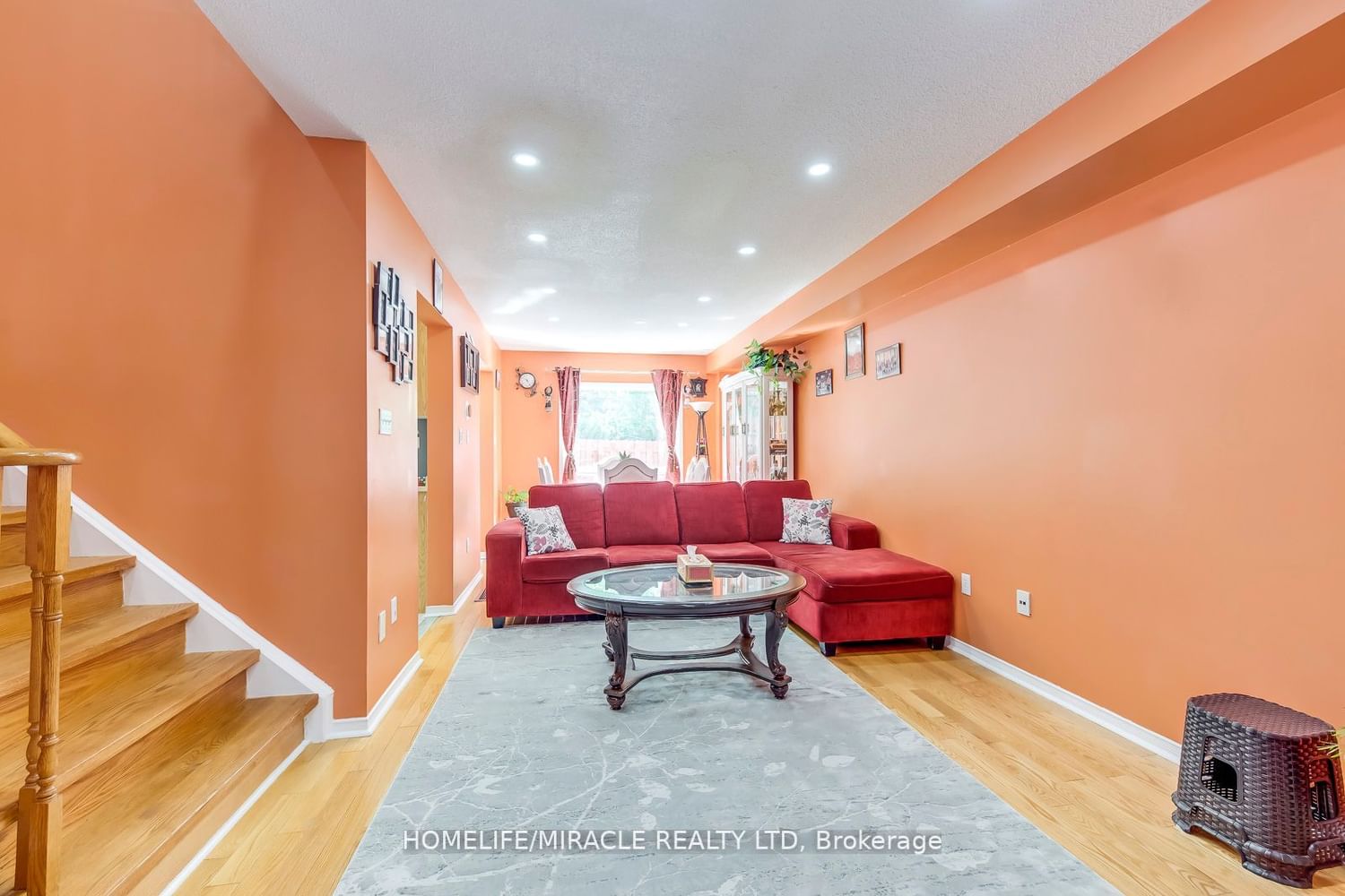 Listing Image 6