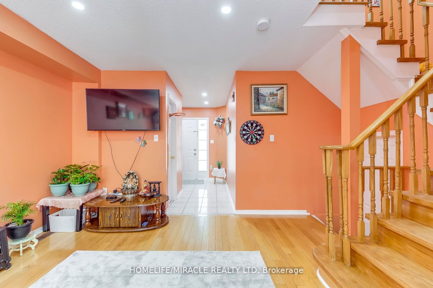 Listing Image 8