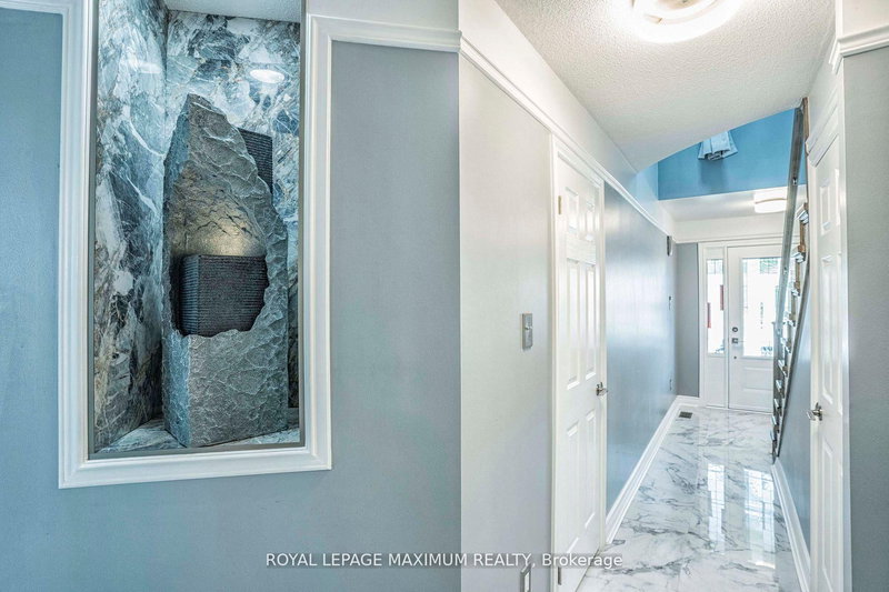 4806 Rosebush Rd, Mississauga, L5M 5N1 | Image 3