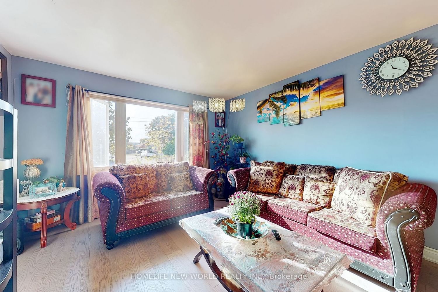Listing Image 7