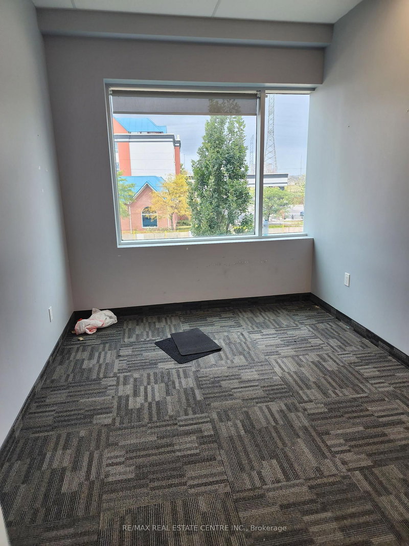 8B - 30 Topflight Dr, Mississauga, L5S 0A8 | Image 3