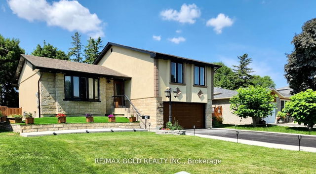 62 Geneva Crescent