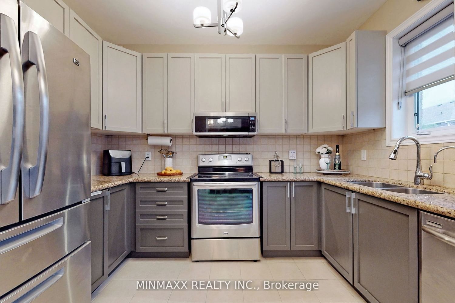 Listing Image 19