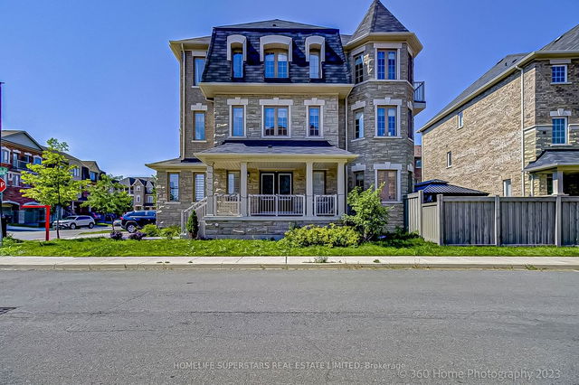 2 Hobart Gardens