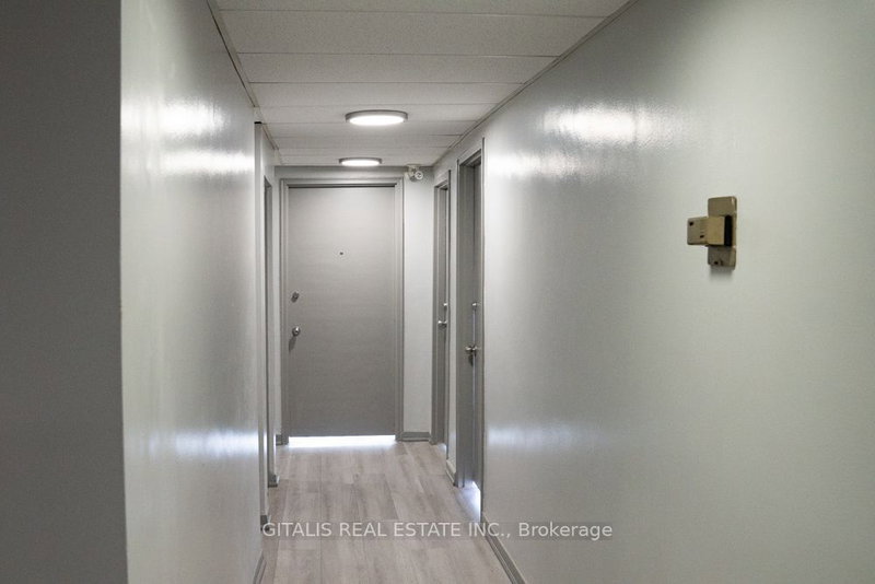 202/209 - 160 Springhurst Ave, Toronto, M6K 1C2 | Image 3