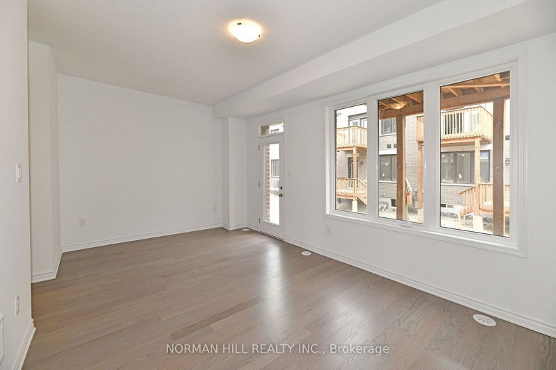 5186 Viola Desmond Dr, Mississauga, L5M 0R5 | Image 3