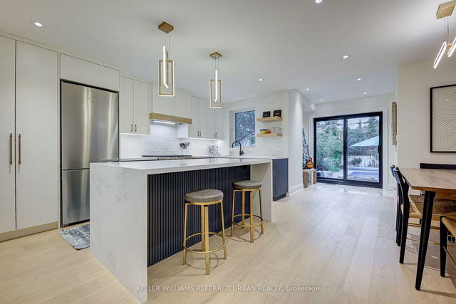 21 Jackson Avenue