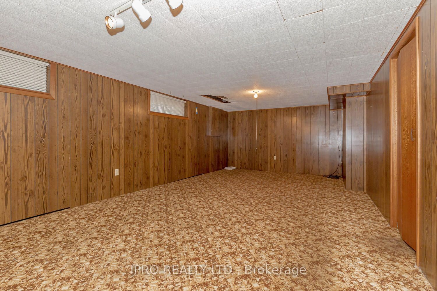 Listing Image 29
