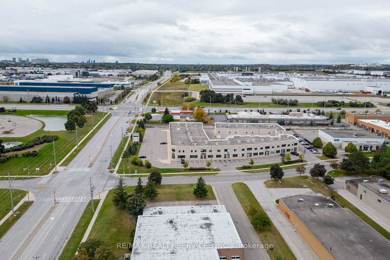 214 - 2 Automatic Rd, Brampton, L6S 6K8 | Image 3