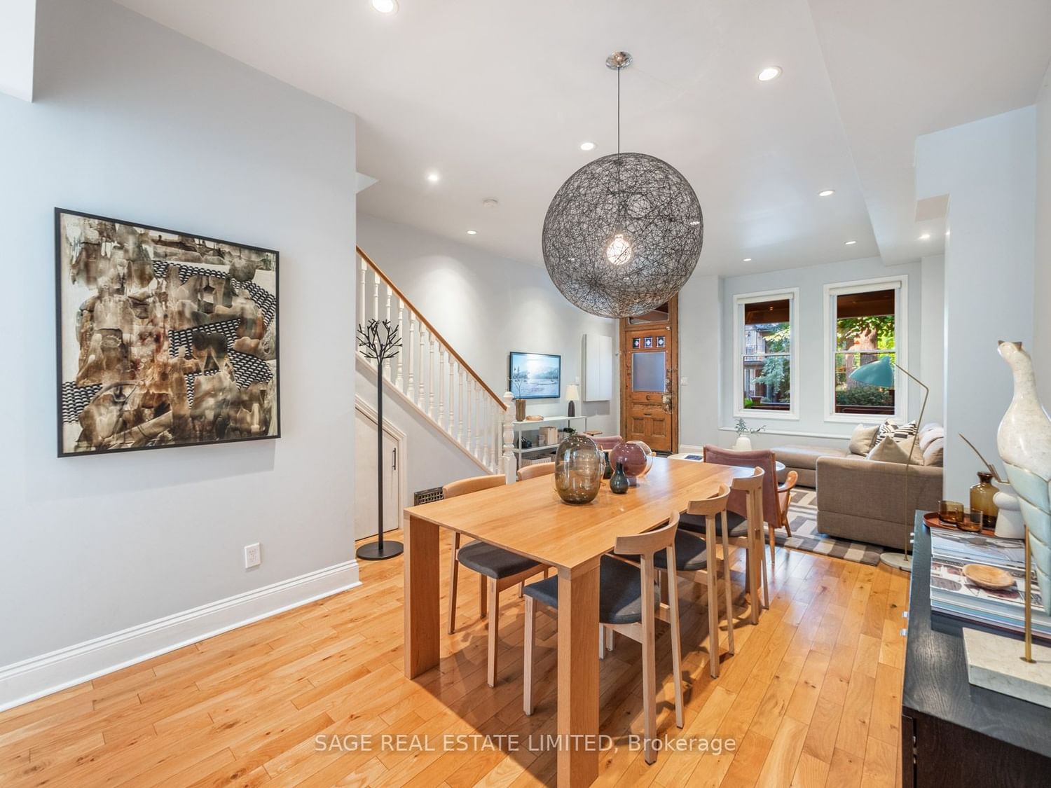 Listing Image 9