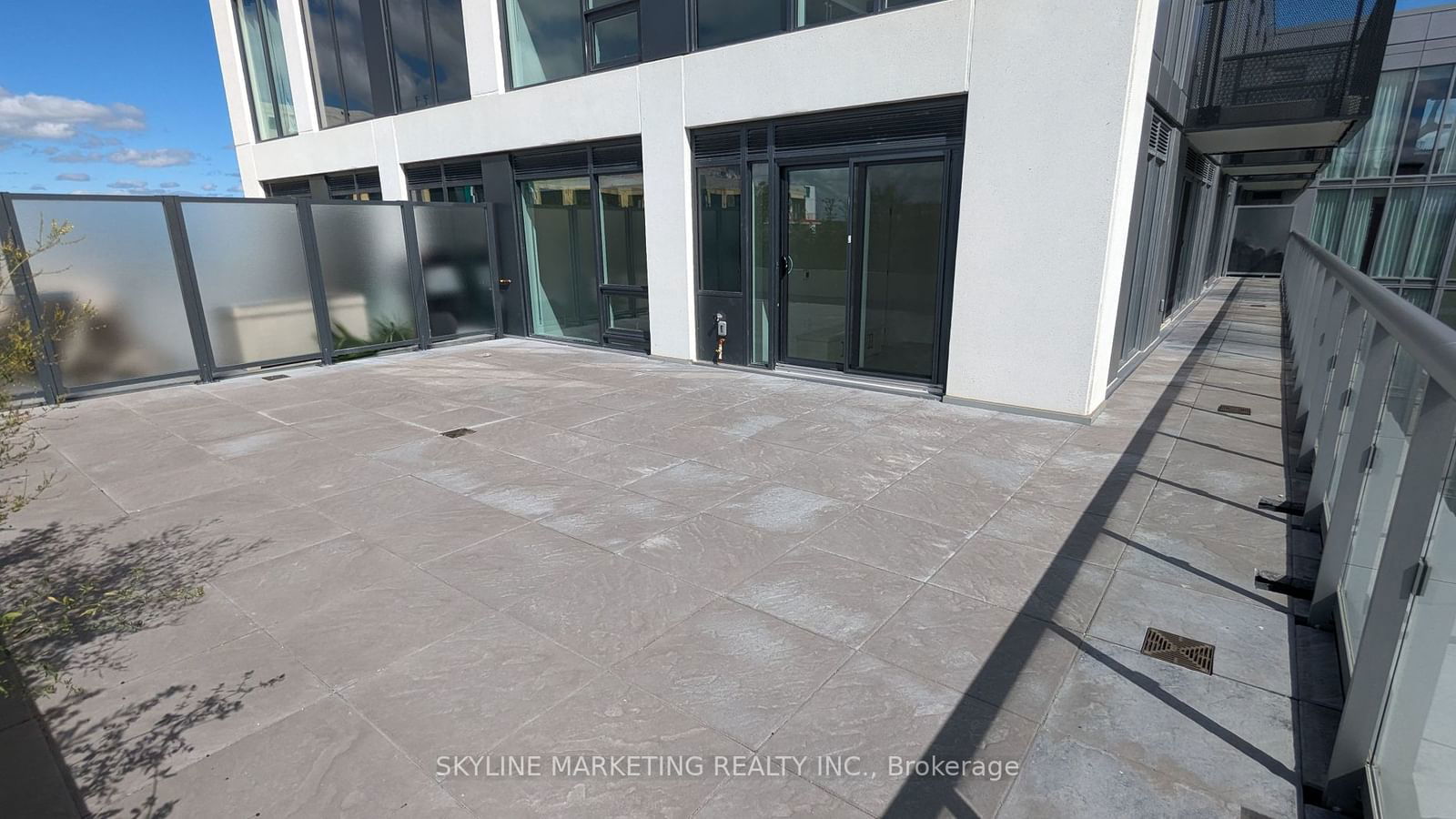 Listing Image 0