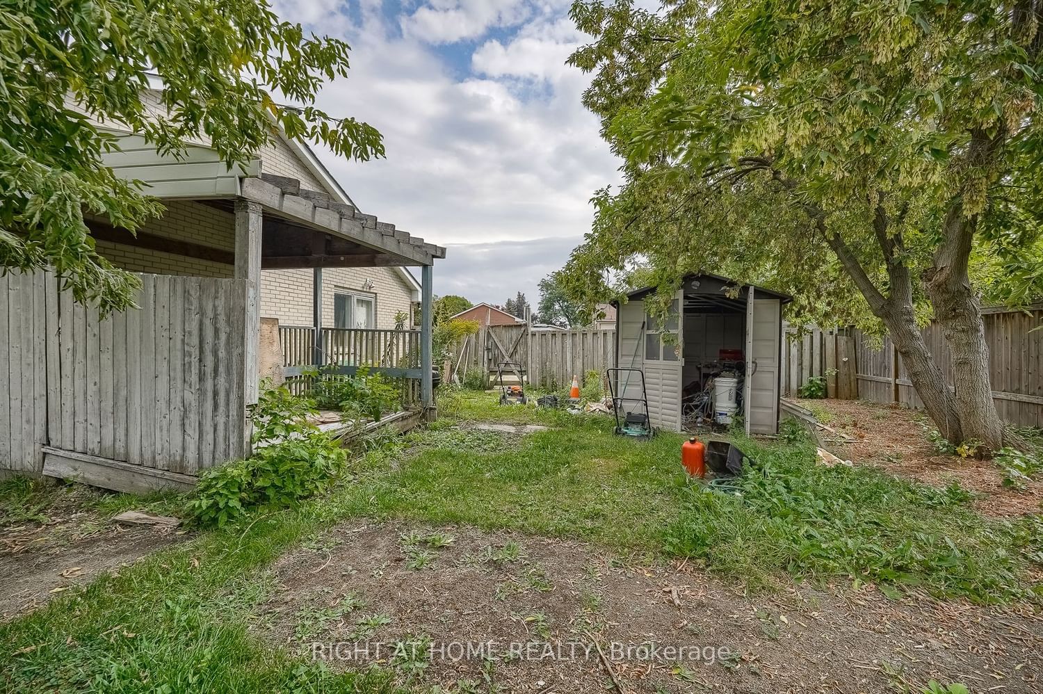 Listing Image 7