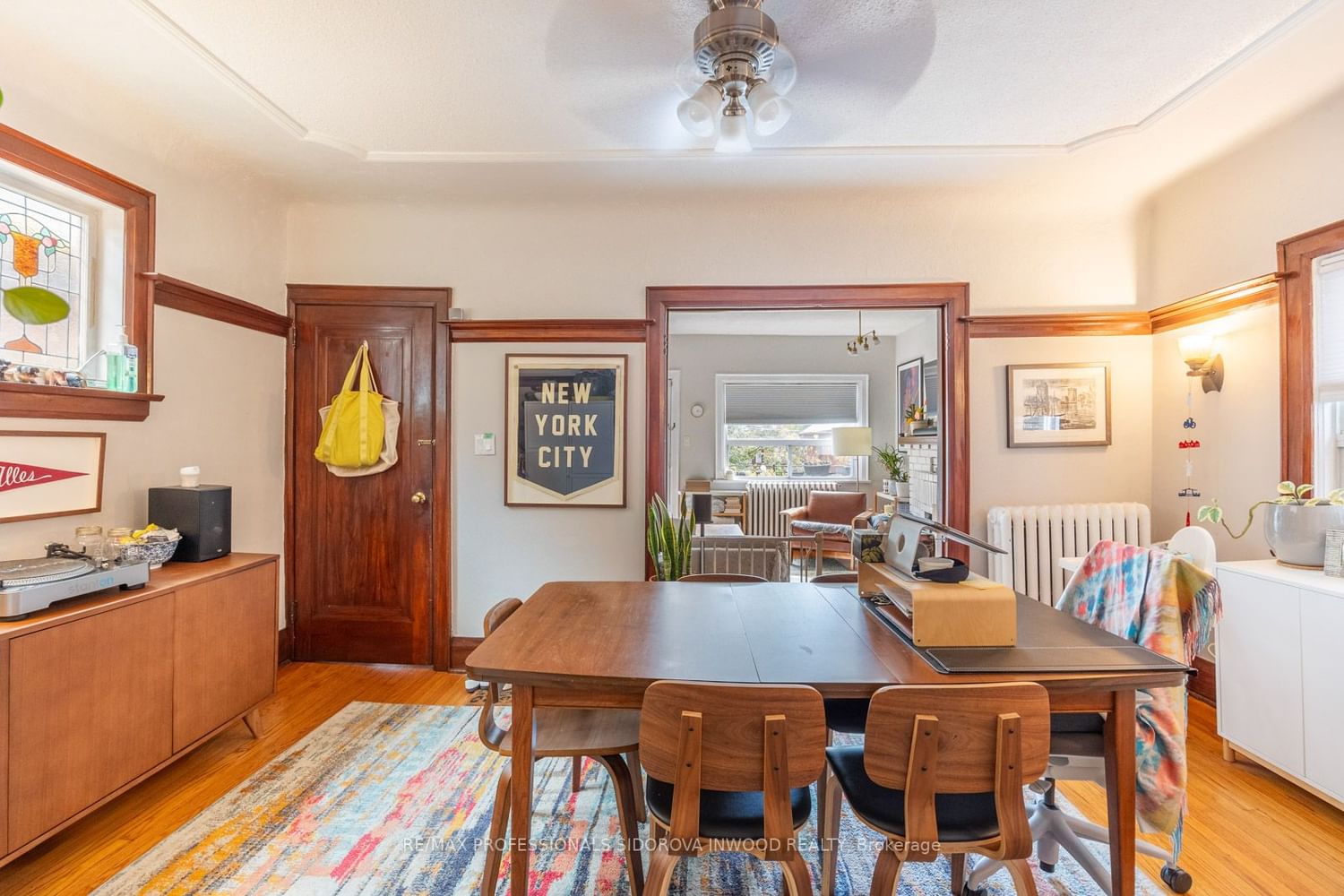 Listing Image 6