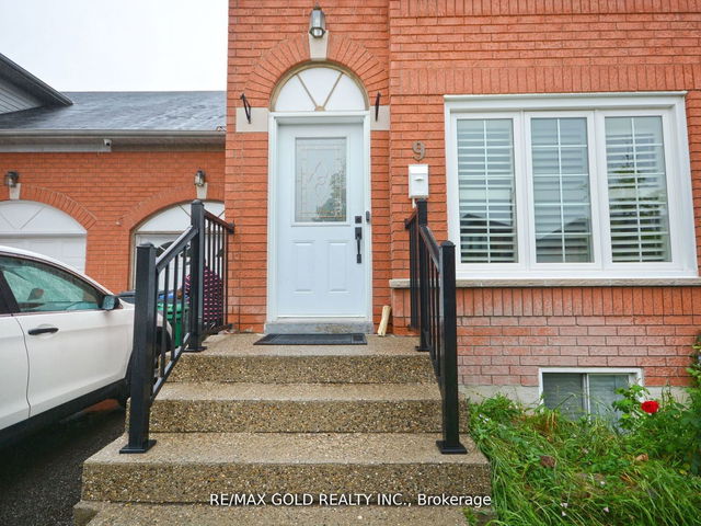 9 Lofty Pines Place