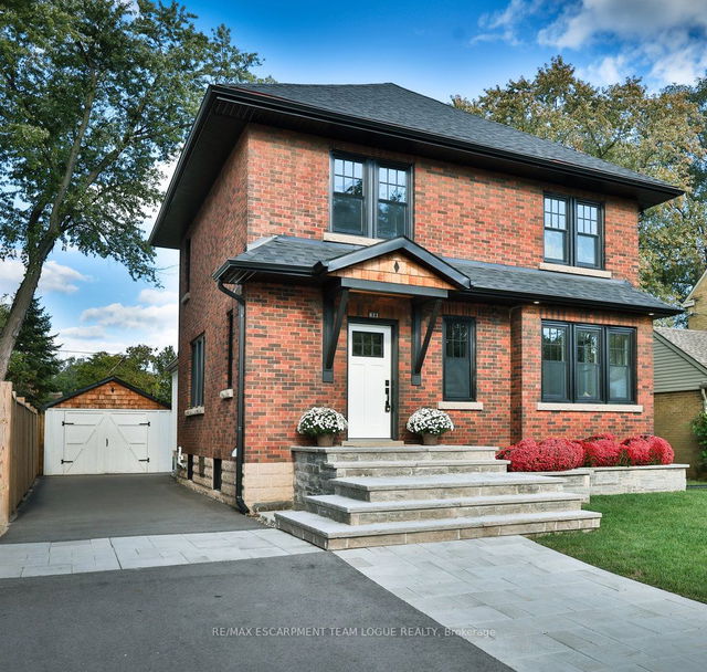 611 Locust Street